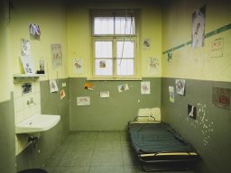 Ausstellung Anne-Frank-Gesamtschule im Hafthaus Moers 0525